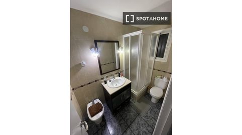 Photo 4 of Room in La Gavarra, Cornellà de Llobregat