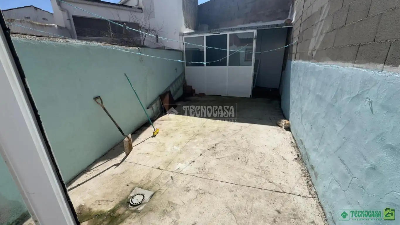Casa adosada en venta en Puebla de Almenara con Calefacción y Amueblado