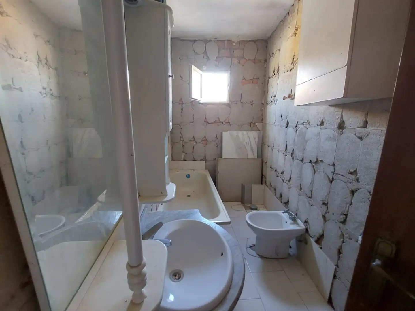 Bany de Casa o xalet en venda en Ibros