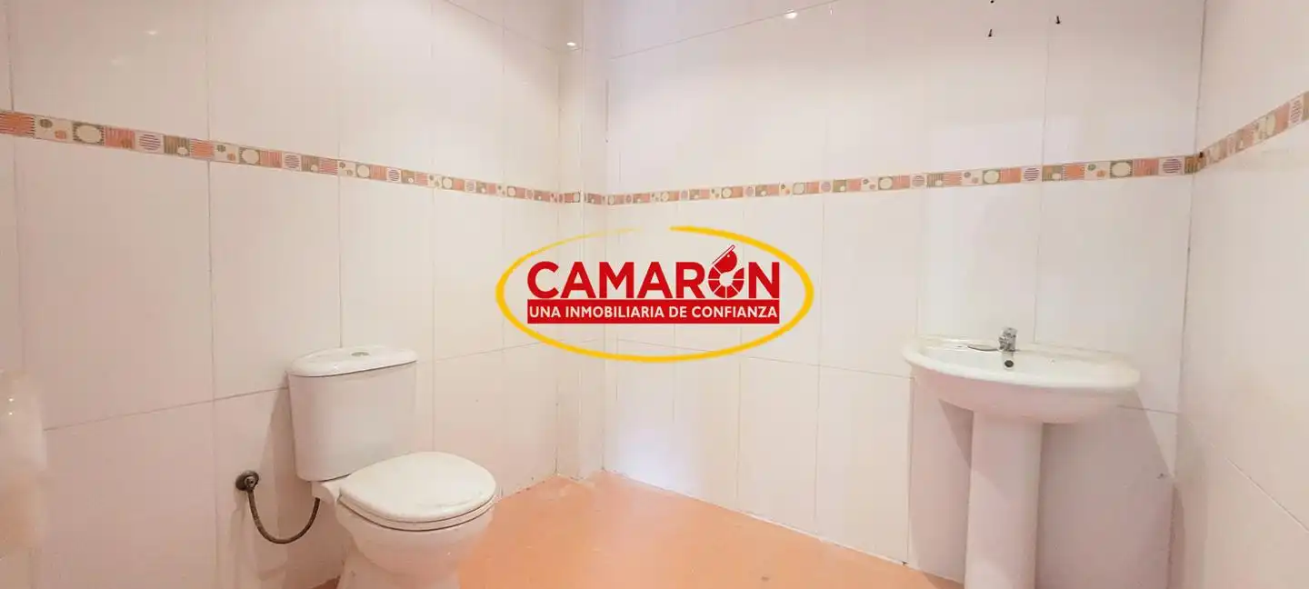 Badezimmer von Geschaftsraum zum Verkauf in La Puebla del Río