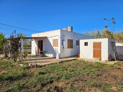 Vista exterior de Casa o xalet en venda en Santa Eulària des Riu amb Jardí privat