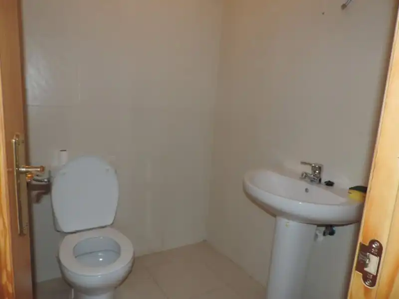 Baño de Casa o chalet en venta en Mondéjar con Calefacción y Terraza