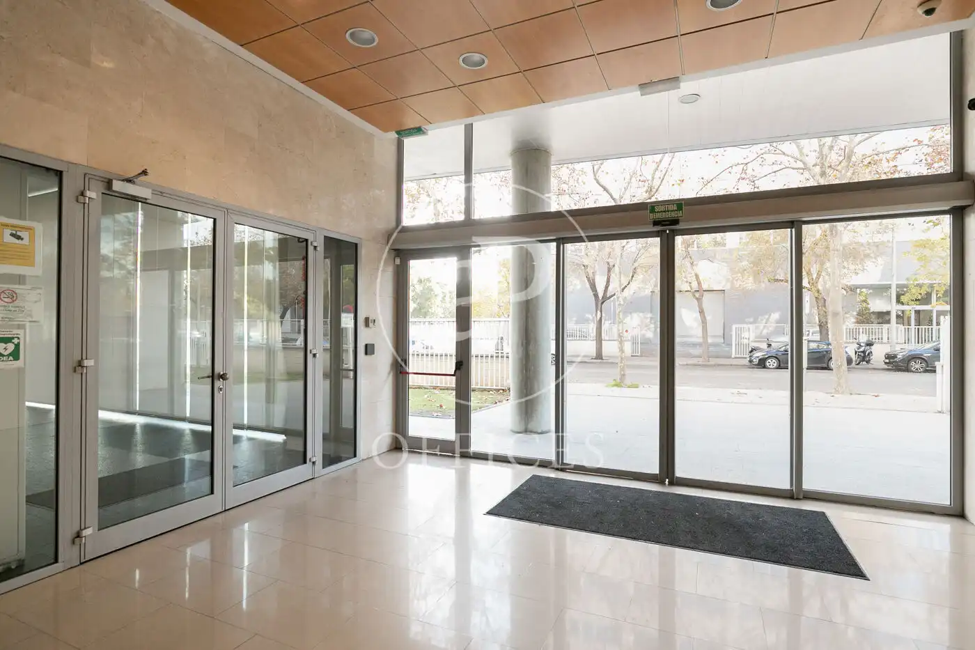 Office space with lift to rent in Carrer del Plom, imagen 52