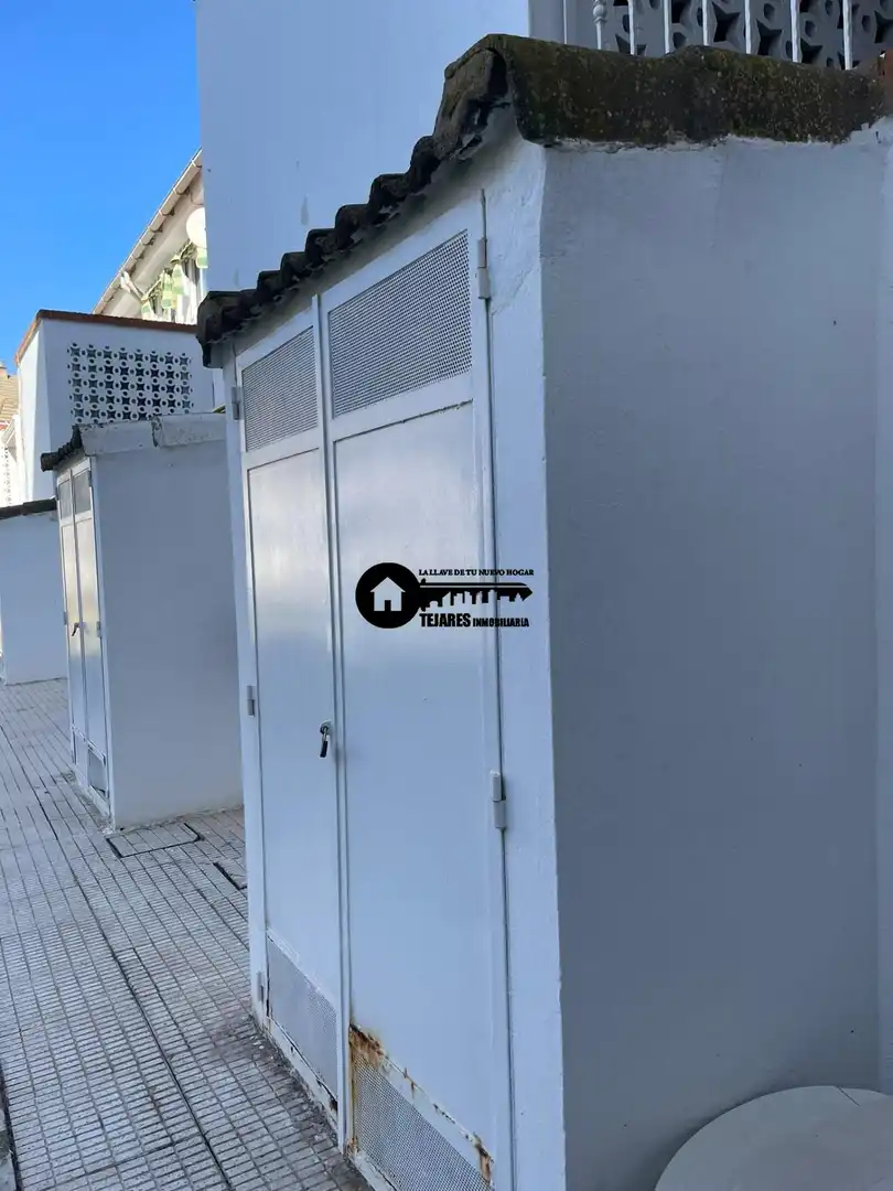 Vista exterior de Casa adosada en venta en Albacete con Aire acondicionado, Calefacción y Jardín privado