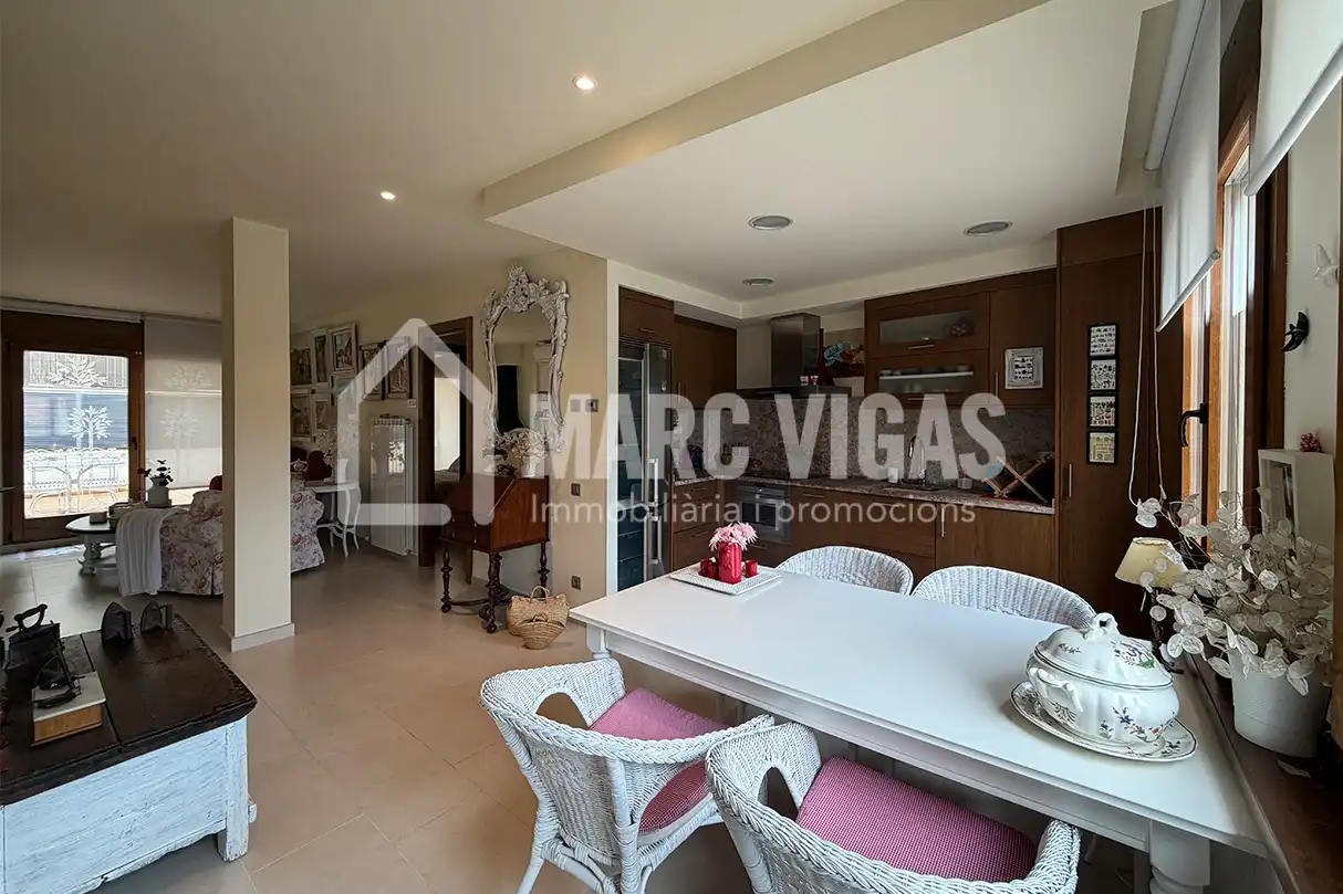 Sala de estar de Casa adosada de alquiler en Viladrau con Aire acondicionado, Terraza y Amueblado