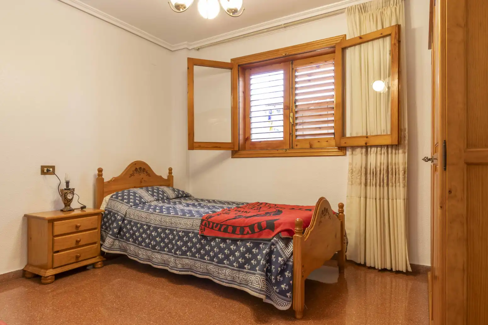 Dormitori de Casa adosada en venda en Sagunto / Sagunt amb Terrassa i Balcó