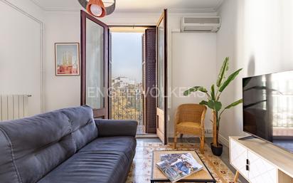 Living room of Apartment for sale in  Barcelona Capital  with Air Conditioner, Heating and Private garden