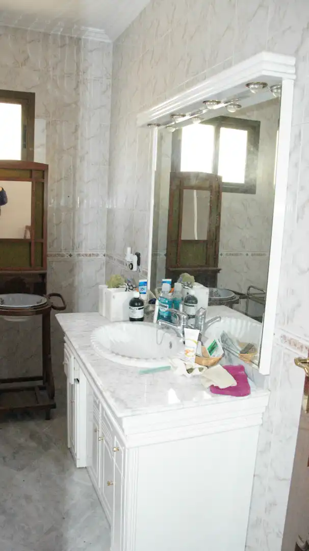 Baño de Casa o chalet en venta en Espartinas con Aire acondicionado, Jardín privado y Terraza