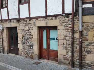 Local comercial en venda a Etxebeste Kalea