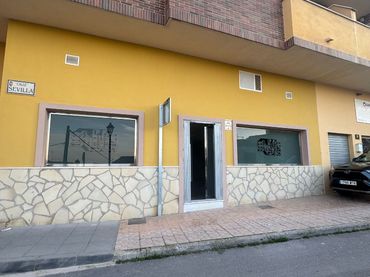 Local comercial de lloguer a Mengíbar