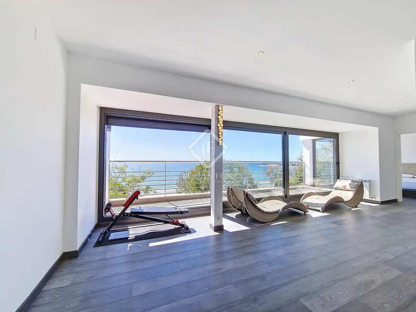 Sala d'estar de Casa o xalet de lloguer en Vilanova i la Geltrú amb Aire condicionat, Jardí privat i Terrassa