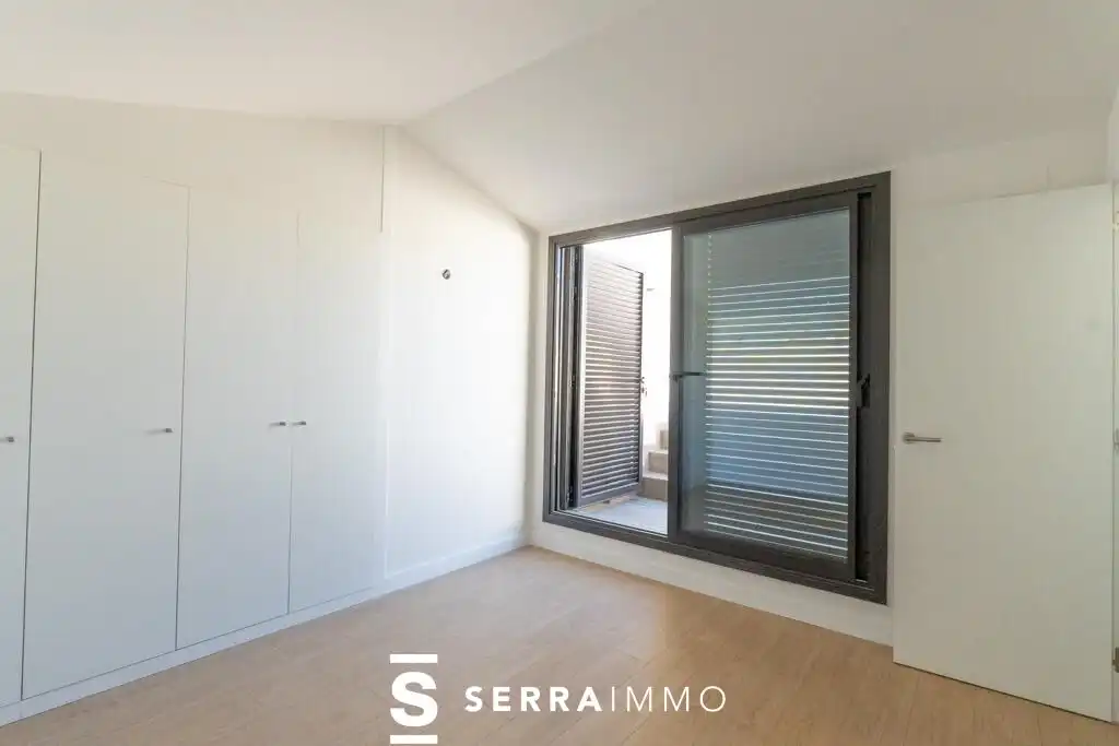 Habitación de Ático en venta en Vilanova i la Geltrú con Aire acondicionado, Terraza y Balcón