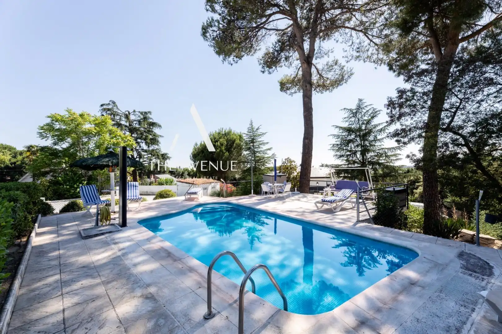 Piscina de Casa o xalet en venda en Boadilla del Monte amb Calefacció, Jardí privat i Terrassa