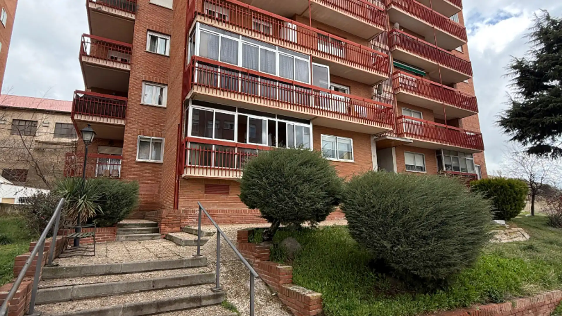 Exterior view of Flat for sale in Ávila Capital  with Heating, Terrace and Storage room
