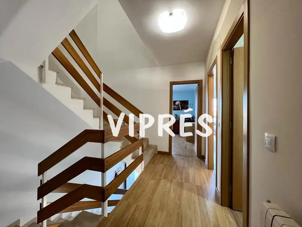 Detached homes for sale in Cáceres Capital  with Air Conditioner and Heating