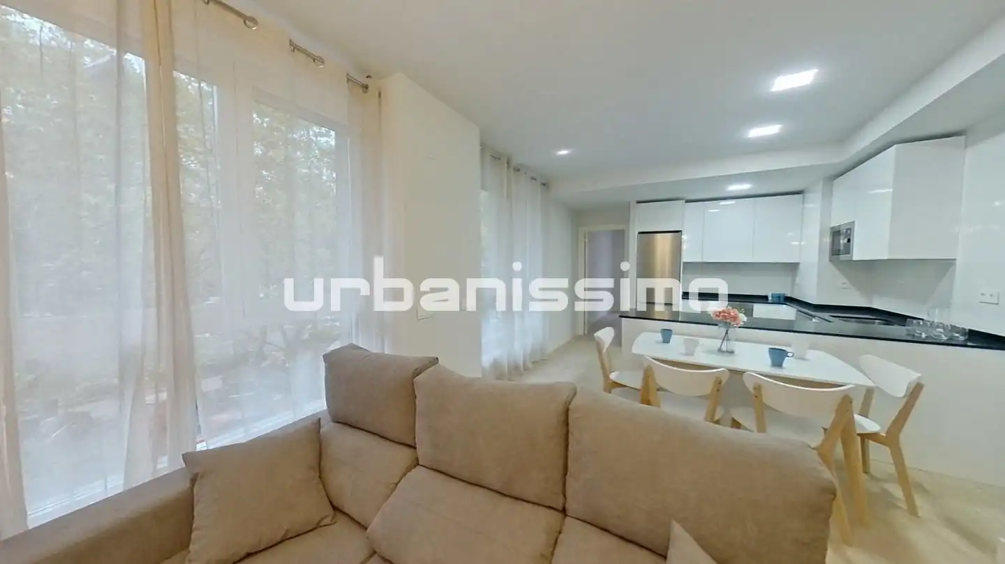Vista exterior de Apartament de lloguer en Madrid amb Aire condicionat, Calefacció i Moblat