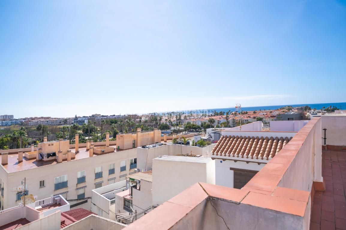 Exterior view of House or chalet for sale in Salobreña  with Terrace and Balcony