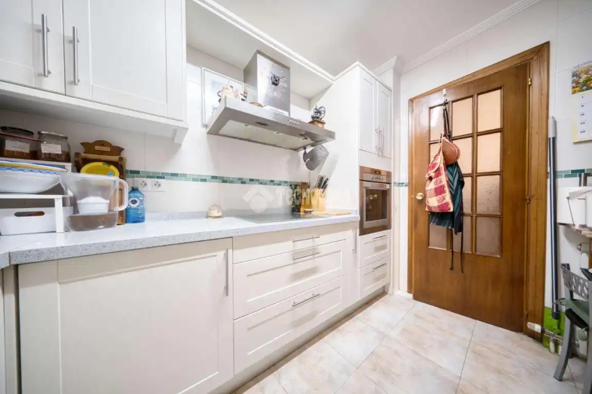Cocina de Piso en venta en Valladolid con Calefacción
