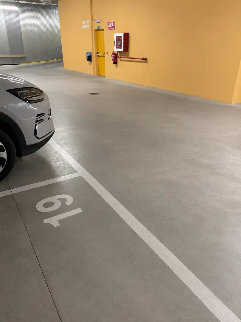 Parkplatz von Garage zur Miete in Madrid