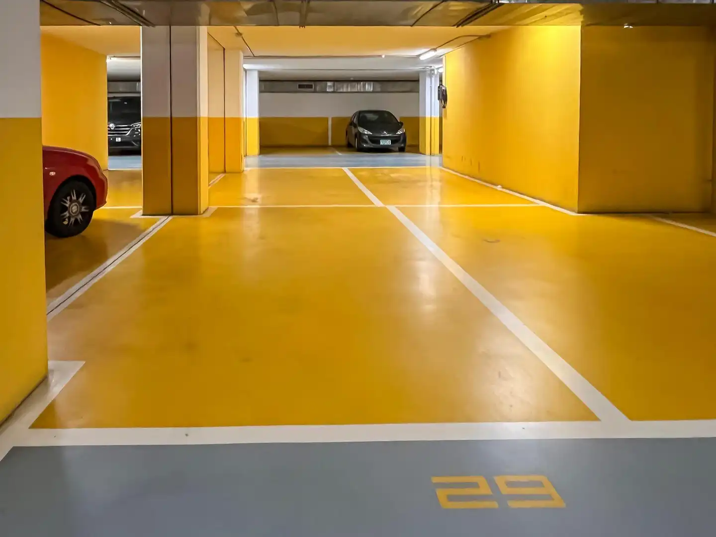 Parking de Piso en venta en A Coruña Capital  con Calefacción, Parquet y Trastero