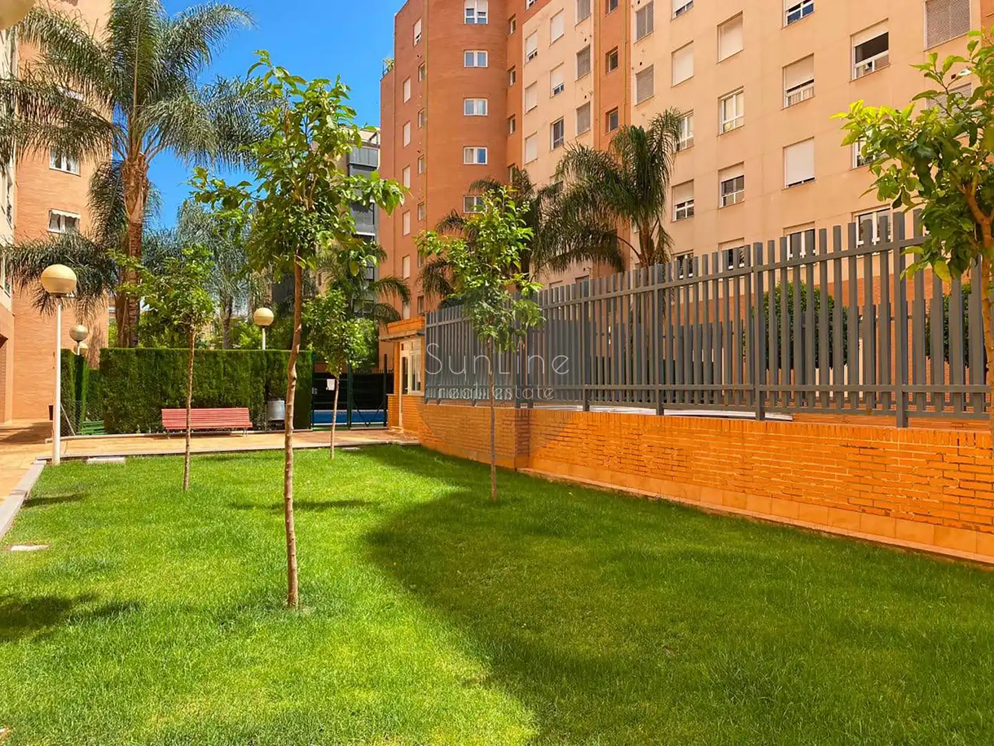 Exterior view of Flat for rent in Valencia  with Air Conditioner, Terrace and Storage room