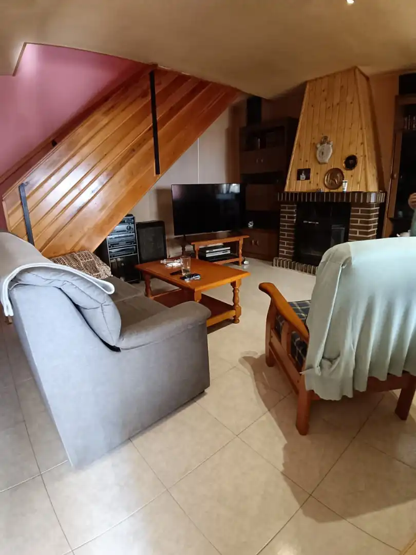 Casa o xalet en venda en Navaluenga amb Jardí privat, Terrassa i Moblat