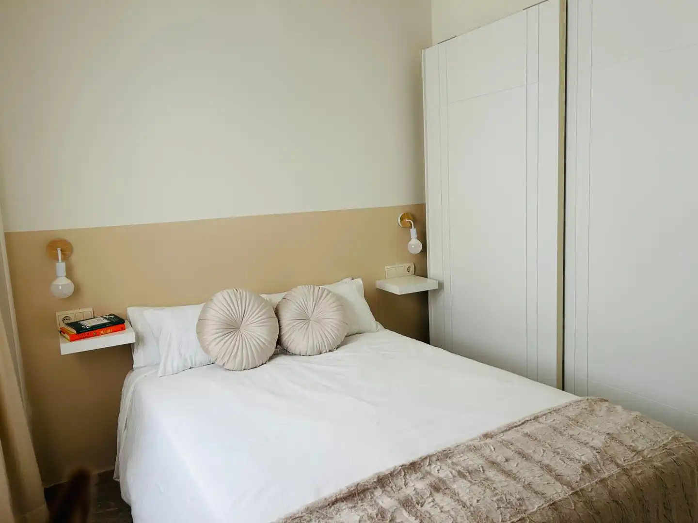 Schlafzimmer von Wohnungen zur Miete in Mijas mit Klimaanlage, Terrasse und Möbliert