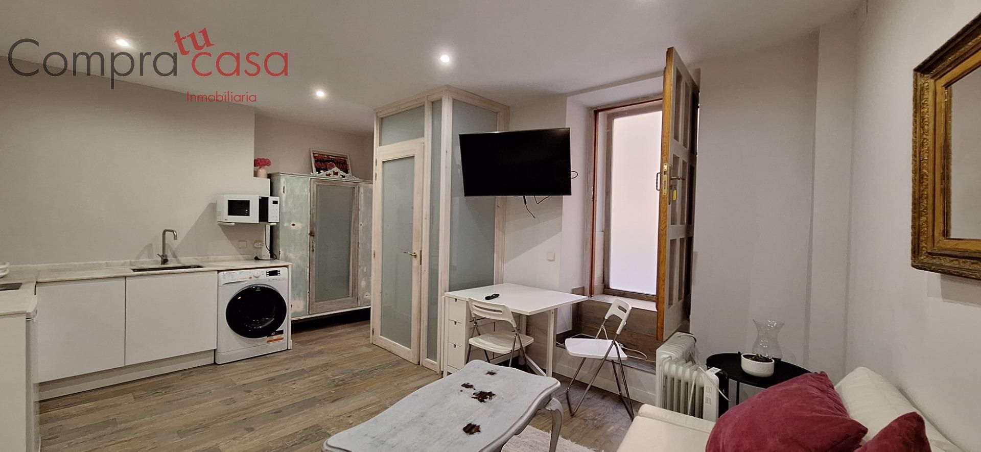 Bedroom of Apartment to rent in Segovia Capital  with Heating and Private garden