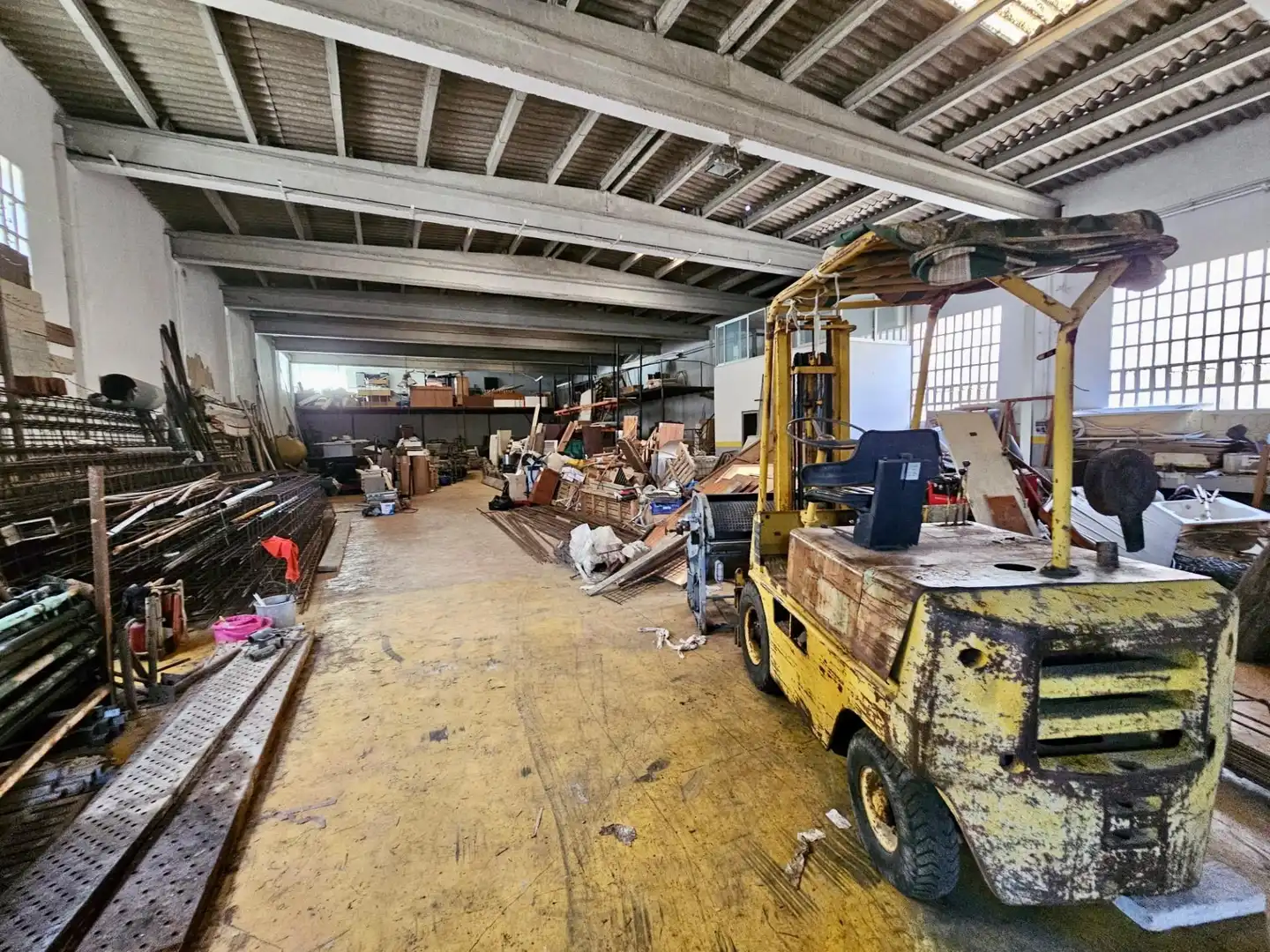 Fabrikhallen zum Verkauf in Tordera