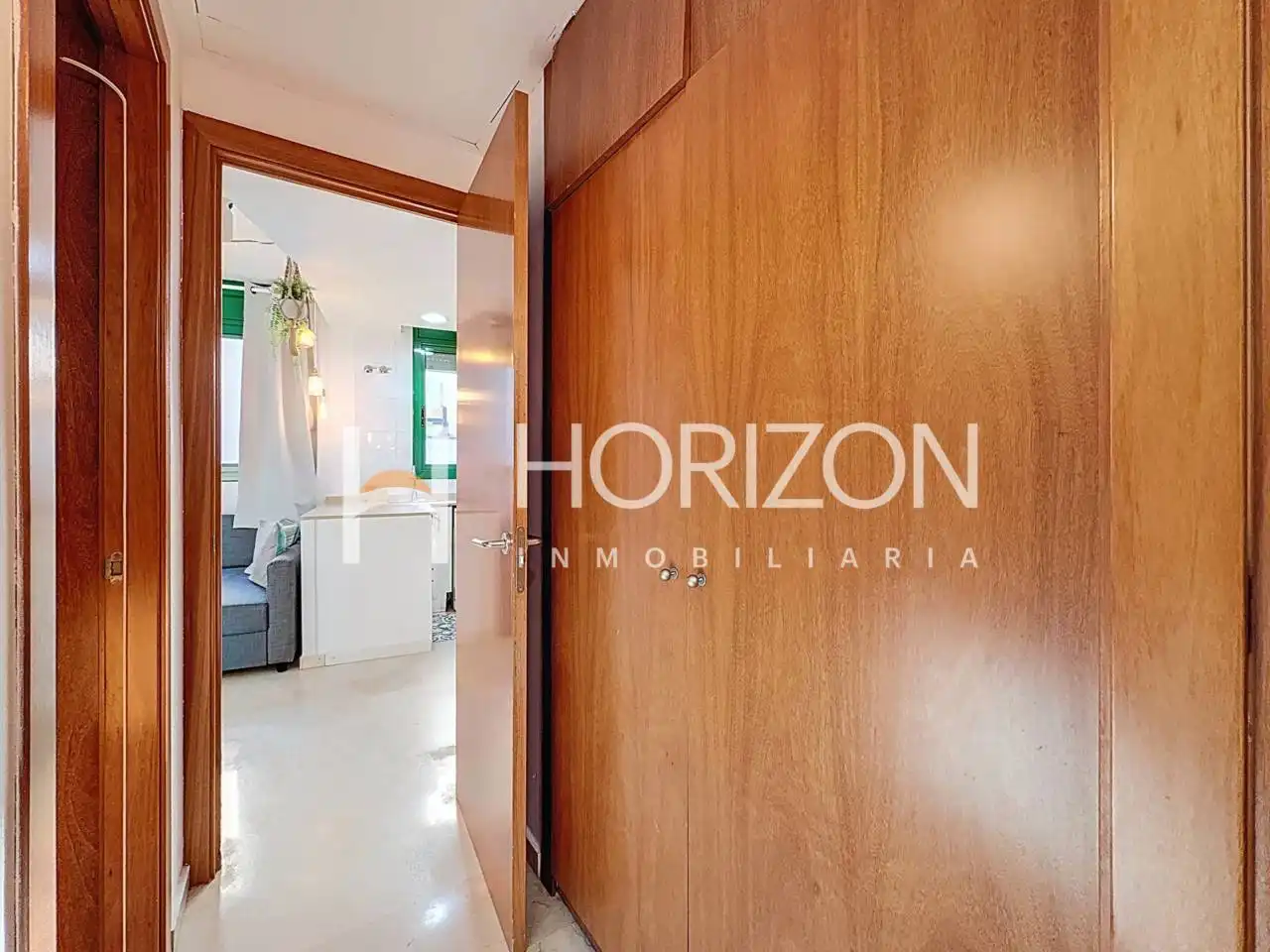 Wohnung zum Verkauf in Barcelona mit Klimaanlage, Heizung und Möbliert