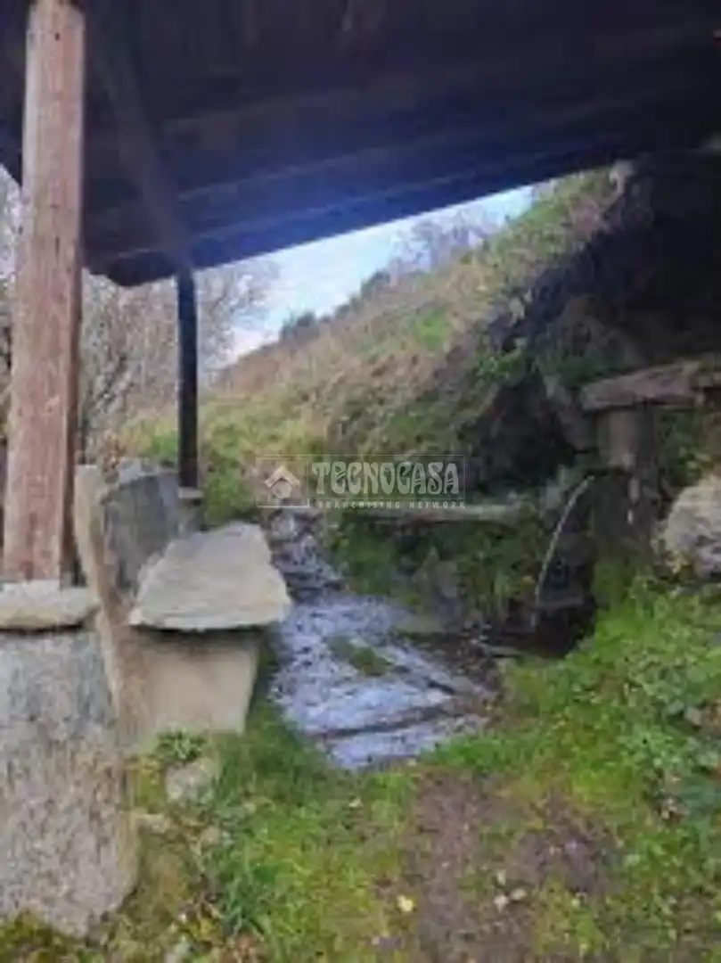 Houses for sale in Murias de Paredes