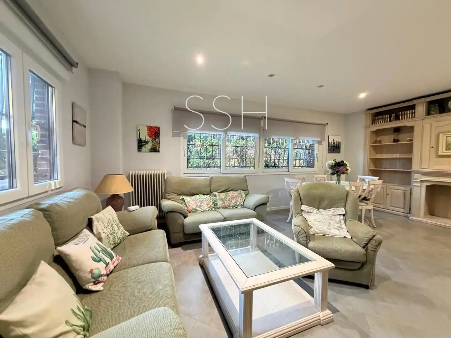 Living room of Flat for rent in  Madrid Capital  with Air Conditioner, Heating and Furnished