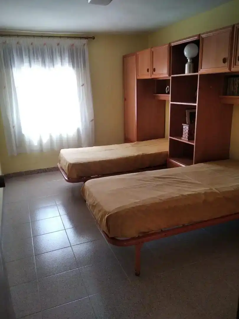 Dormitori de Casa adosada en venda en Talayuelas amb Aire condicionat