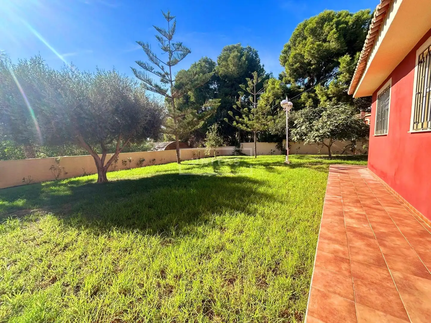 Jardí de Casa o xalet en venda en Alicante / Alacant amb Aire condicionat, Jardí privat i Terrassa