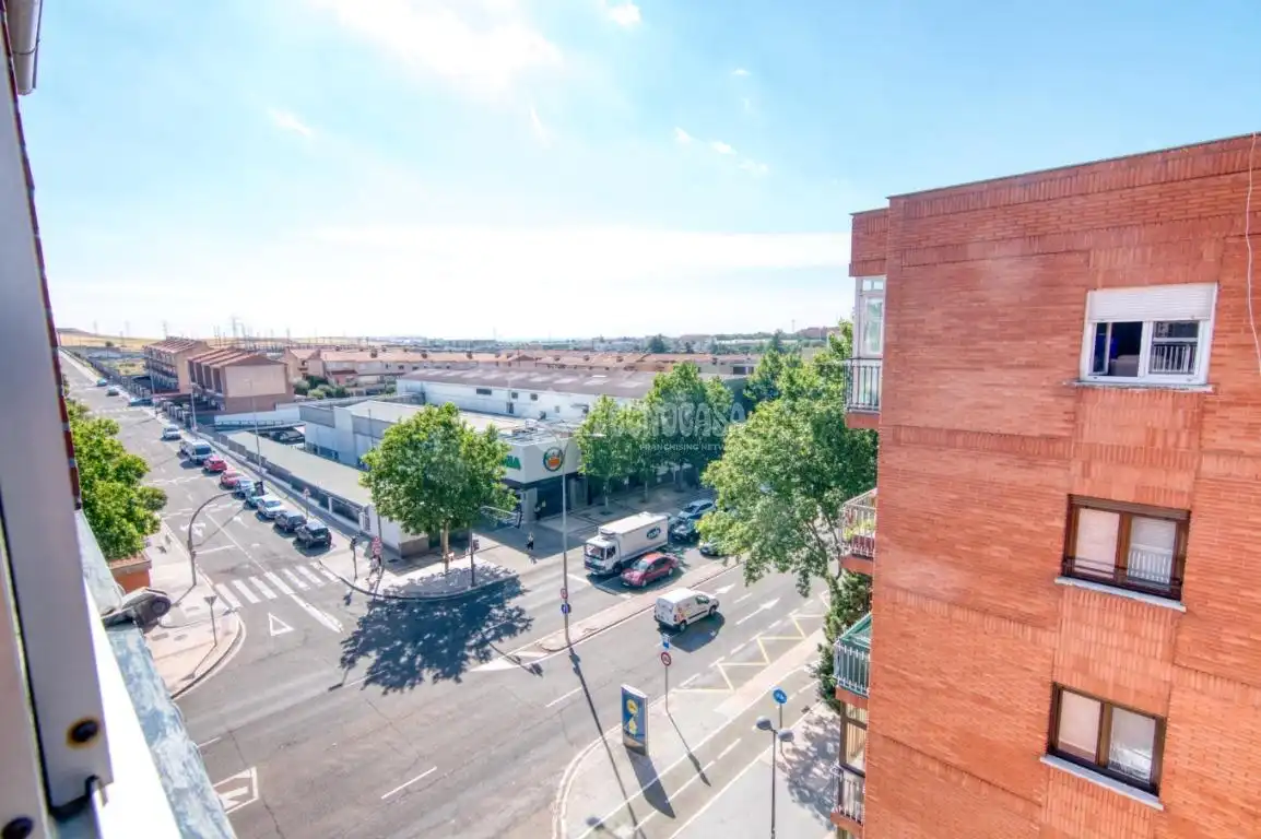 Vista exterior de Pis en venda en Salamanca amb Calefacció