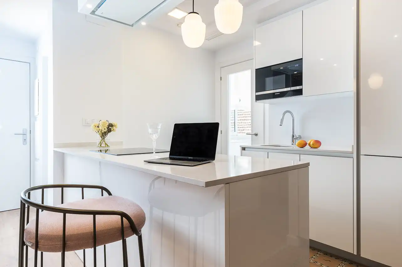 Cocina de Apartamento de alquiler en Barcelona con Aire acondicionado, Calefacción y Amueblado