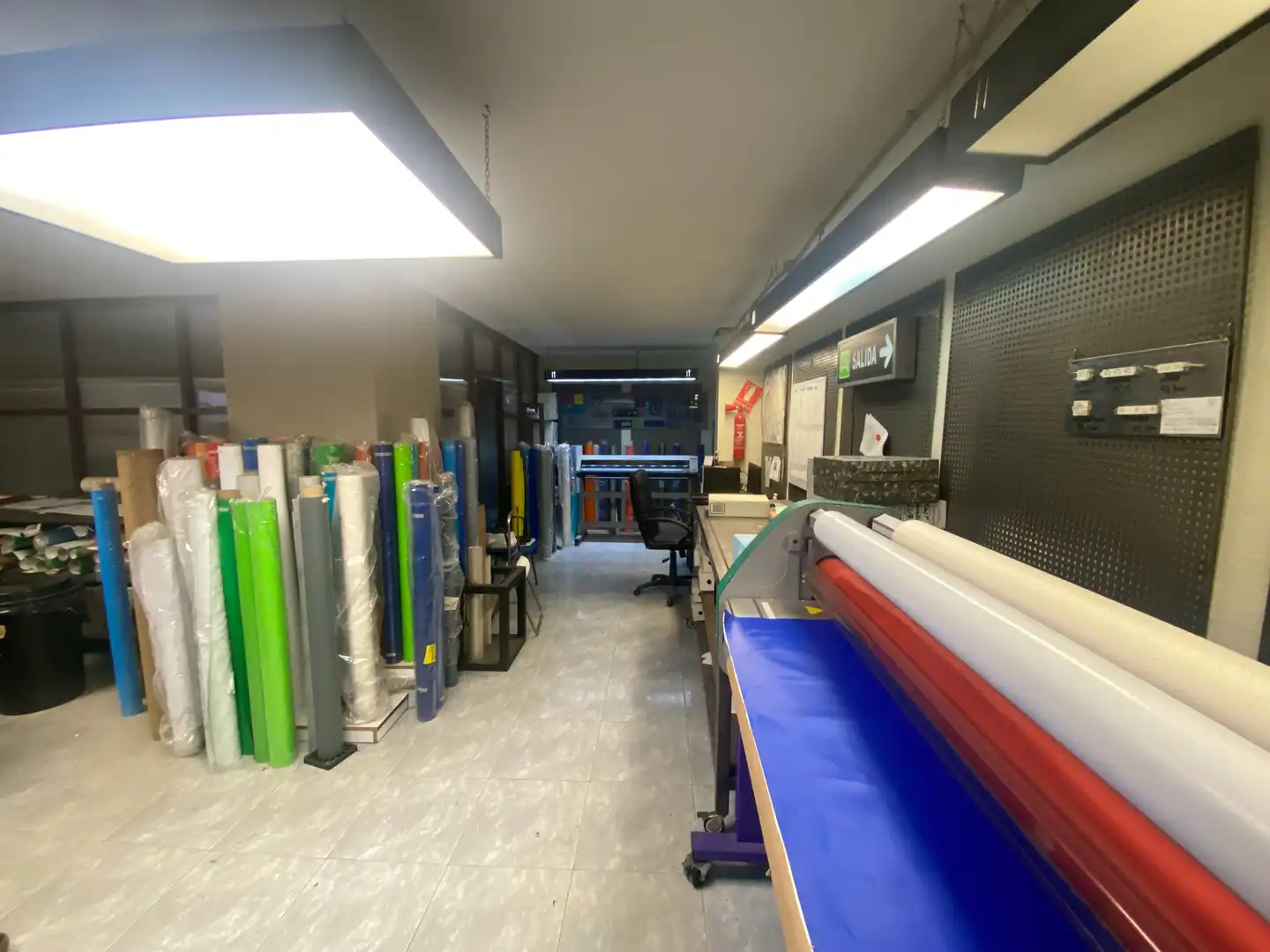Nave industrial en venta en Cornellà de Llobregat con Calefacción y Alarma