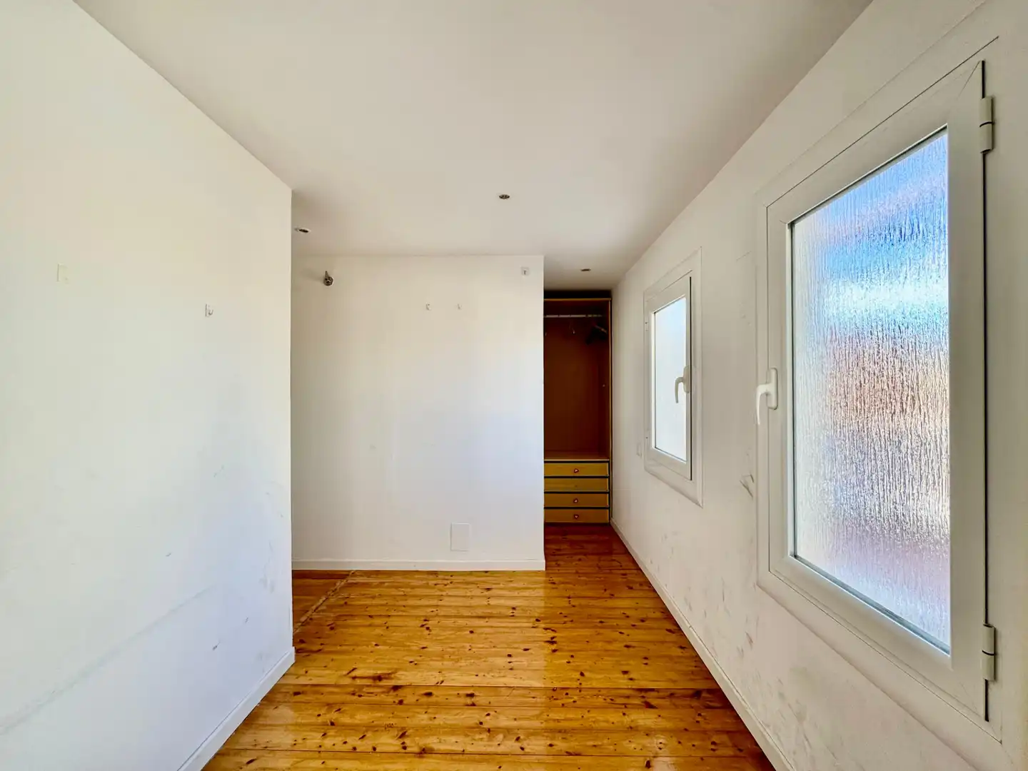 Habitación de Ático en venta en El Prat de Llobregat con Aire acondicionado, Calefacción y Terraza