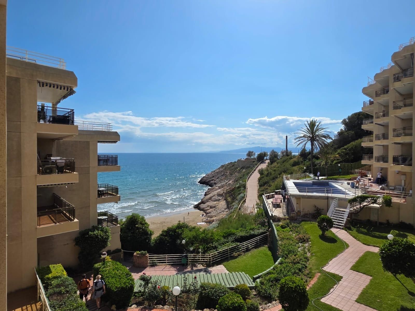 Dormitori de Apartament en venda en Salou amb Aire condicionat, Calefacció i Jardí privat
