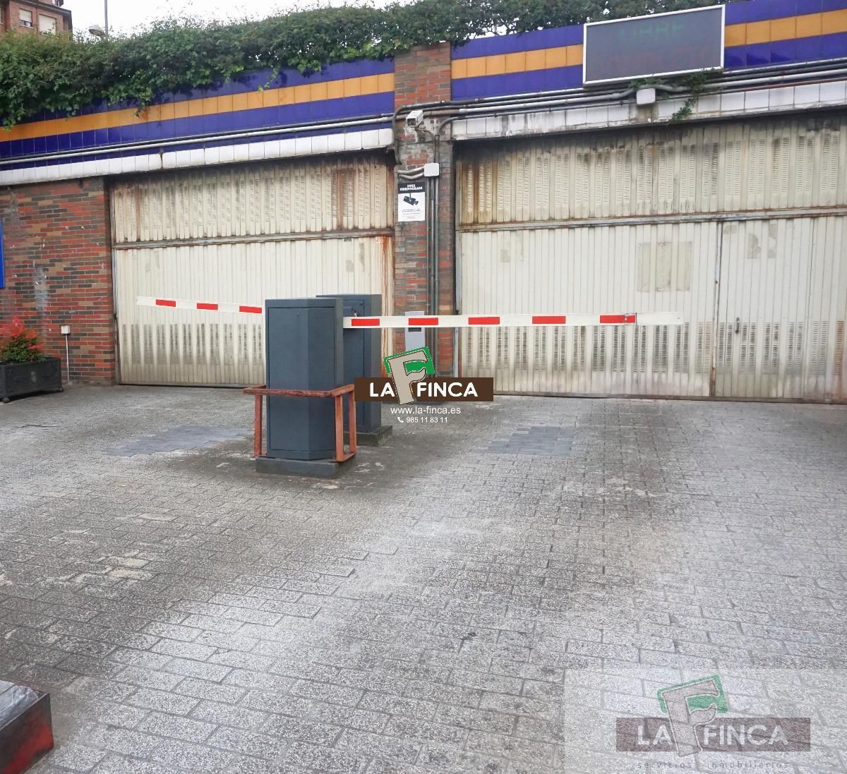 Garatge en venda a Milán - Pumarín