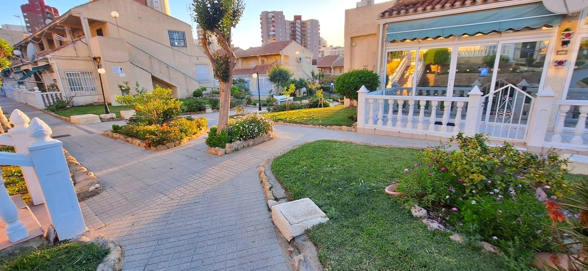Jardí de Estudi en venda en Benidorm amb Calefacció, Jardí privat i Terrassa