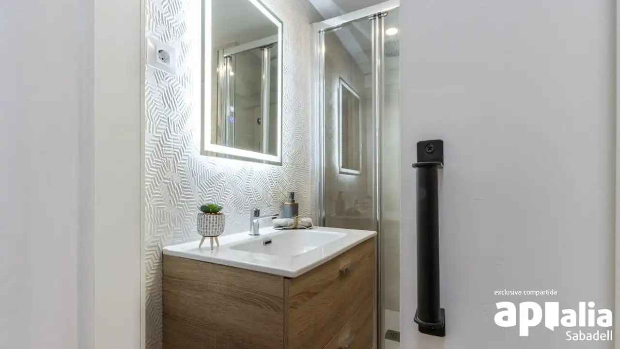 Baño de Piso en venta en Sabadell con Aire acondicionado, Calefacción y Parquet