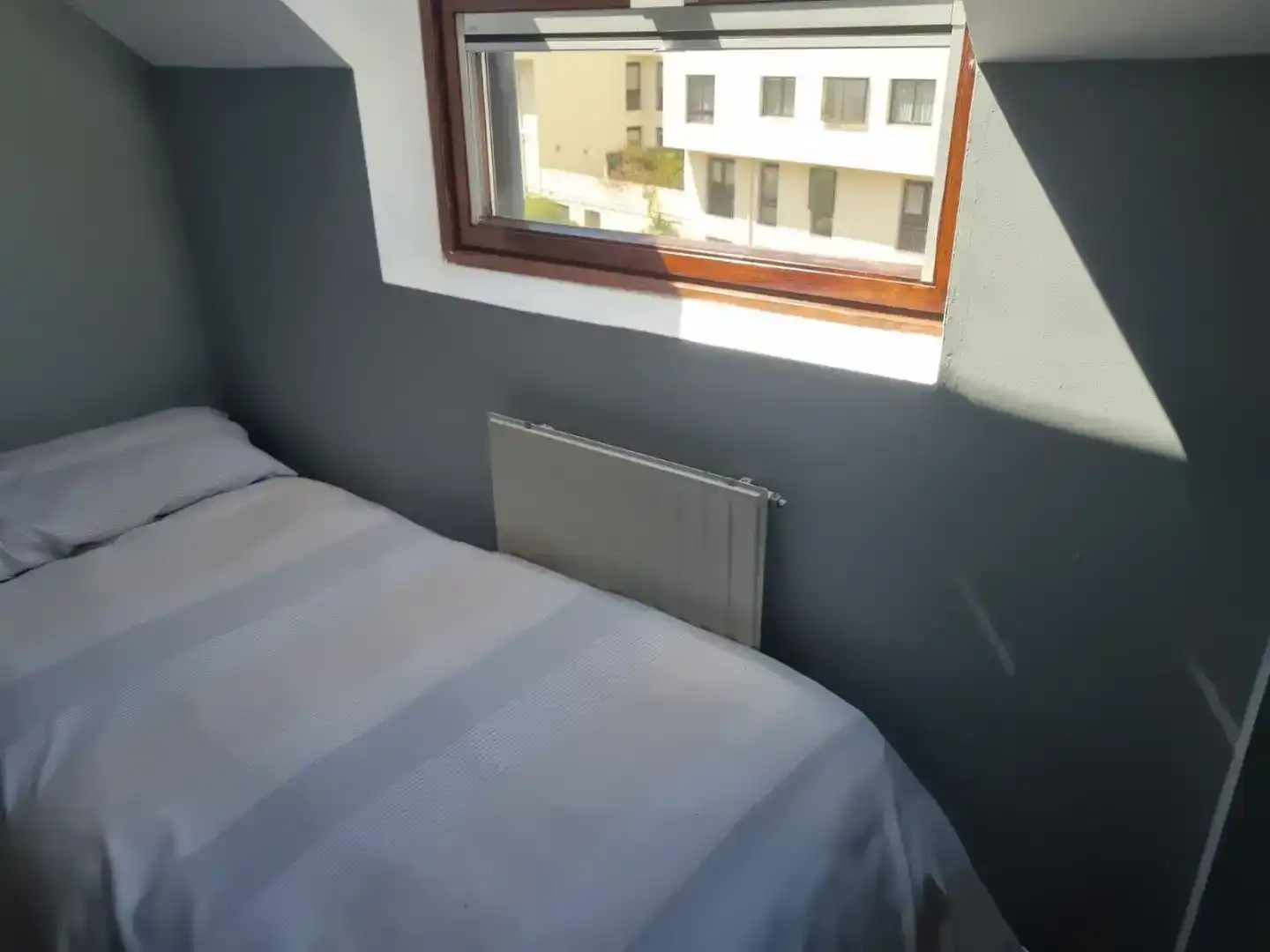 Dormitori de Pis en venda en A Coruña Capital  amb Jardí privat, Parquet i Piscina