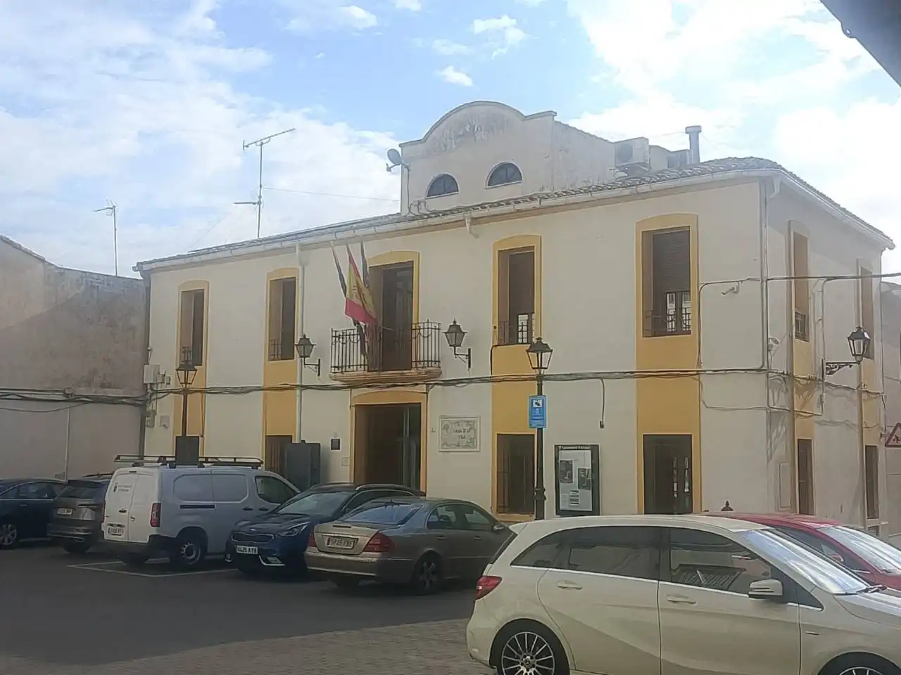 Vista exterior de Casa adosada en venda en Alfauir amb Terrassa i Moblat