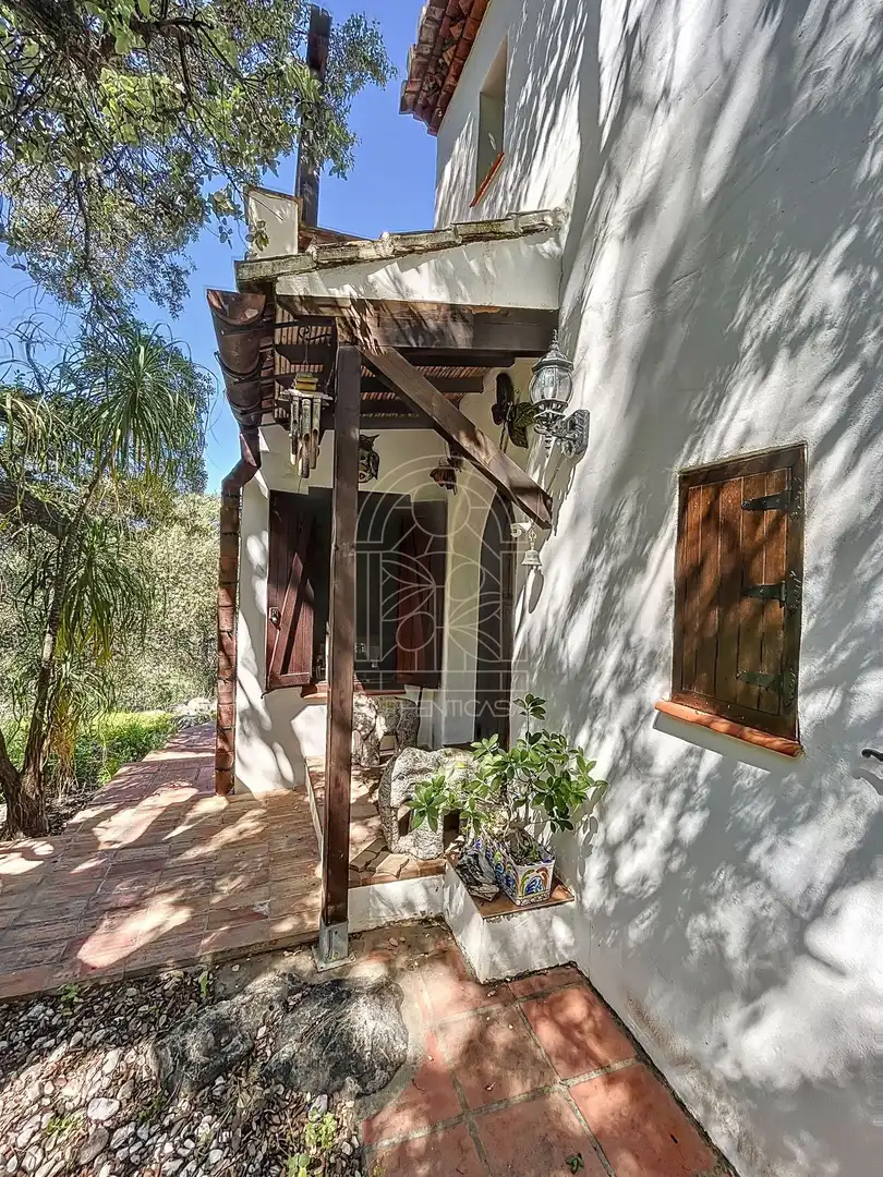 Finca rústica en venta en Comares con Aire acondicionado, Jardín privado y Terraza