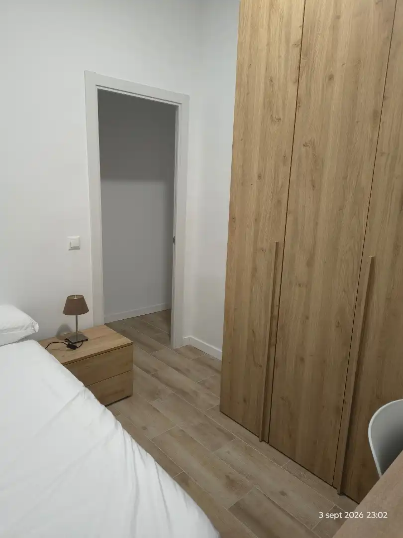 Bedroom of Flat for share in Sagnier - Plaça de Catalunya
