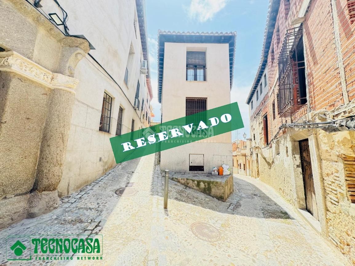 Exterior view of Single-family semi-detached for sale in  Toledo Capital