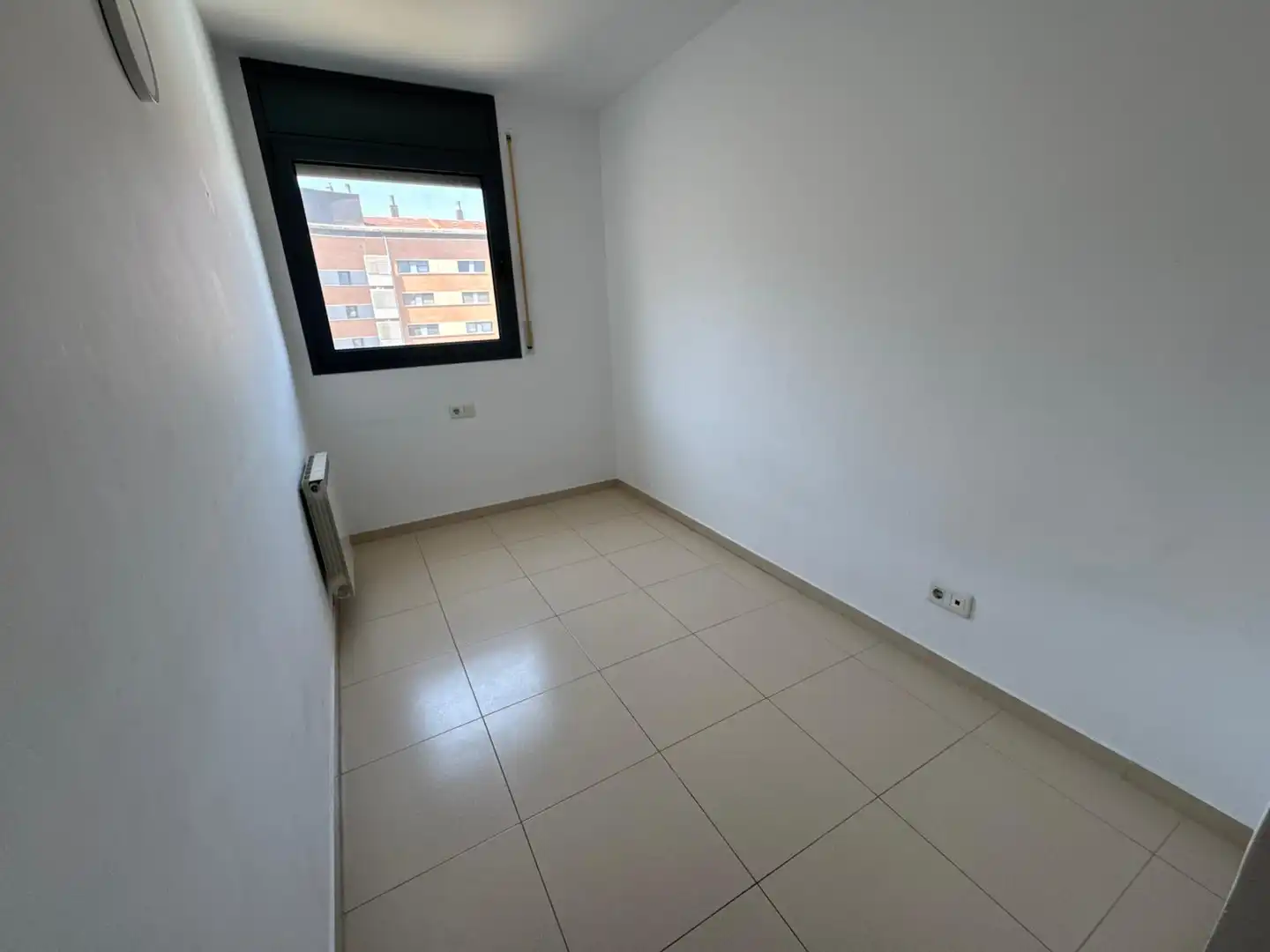 Habitación de Piso en venta en Sant Joan Despí con Aire acondicionado, Calefacción y Horno