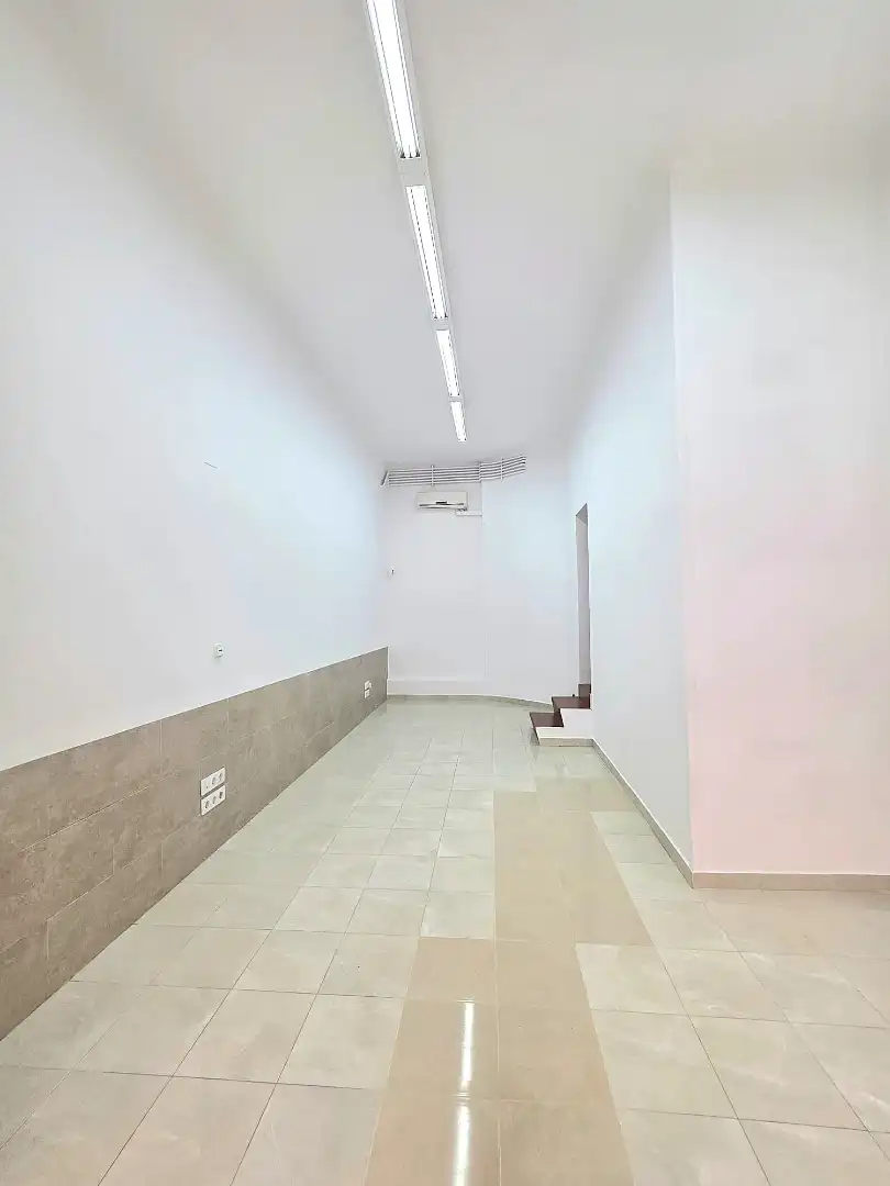Loft zum Verkauf in L'Hospitalet de Llobregat mit Klimaanlage, Terrasse und Abstellraum