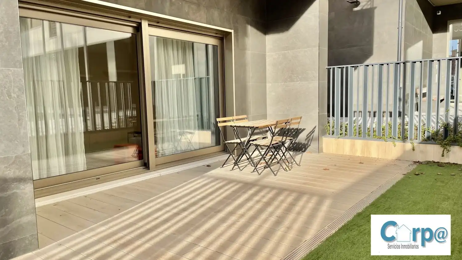 Terrasse von Wohnung zur Miete in  Pamplona / Iruña mit Heizung, Terrasse und Abstellraum